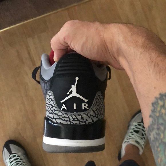 Air Jordan 3 sz 10 black / elephant - Picture 4 of 6